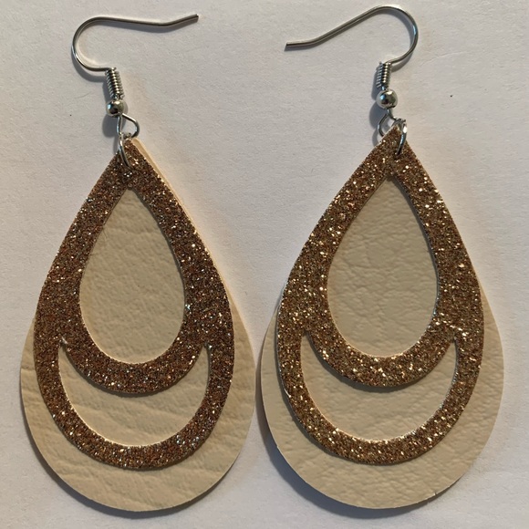 🖤Pick Any 3 for $12🖤 Faux Leather Teardrop Earrings shiny Gold layer - Picture 2 of 5